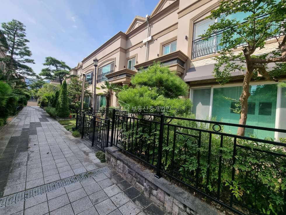 경남 창원의창구 팔용동 67 팔용동 프라임하우스 81 대형면적 고급타운하우스 매매 매물번호 10074 사진 3